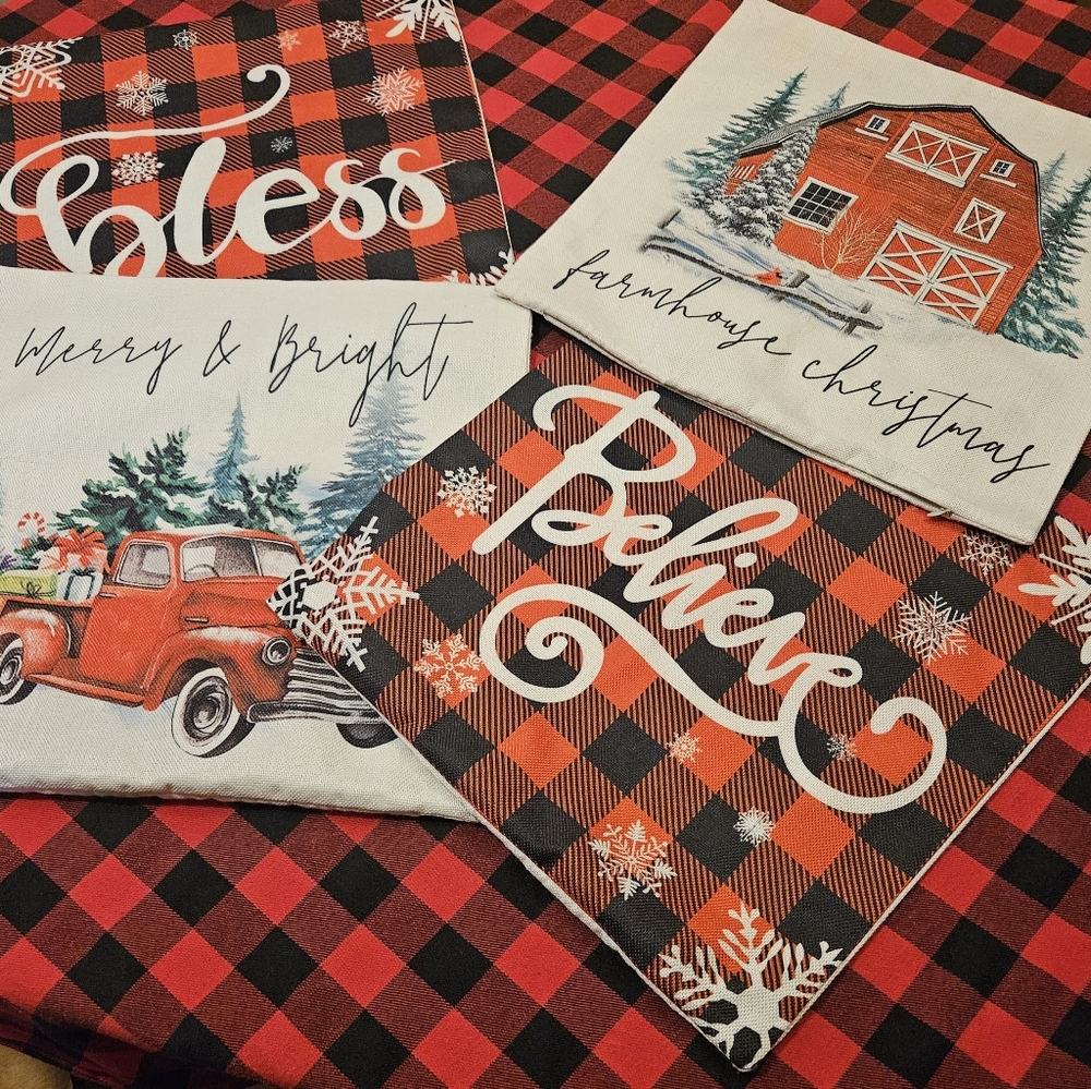 4x Decorative Christmas Pillow Cases